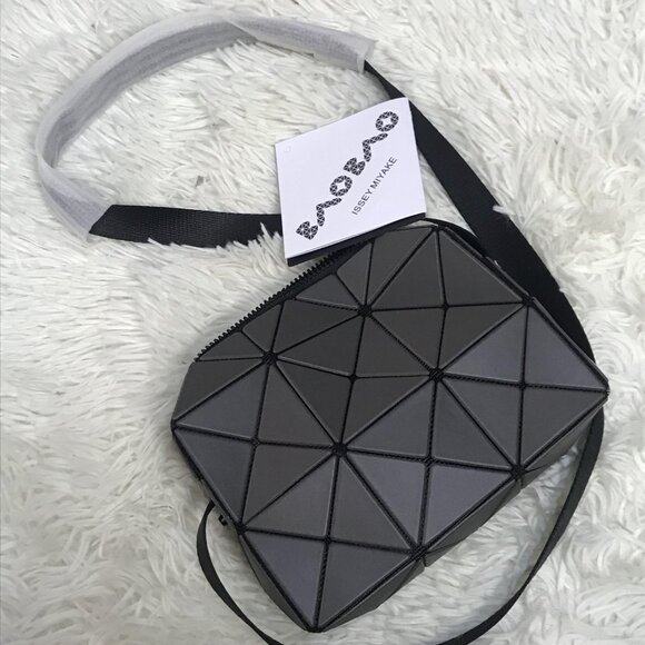 baobao ボディバッグ Shop Bao Bao Issey Miyake - Beetle Crossbody | Saks Fifth
